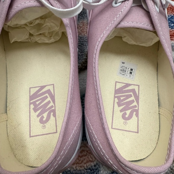 Vans Lilac flowers Stackform Platform Sneakers 11 NWOT - Picture 2 of 7